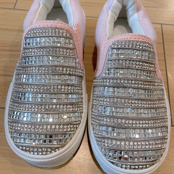 BRAND New Stuart Weitzman slip on for little girls - Picture 4 of 4